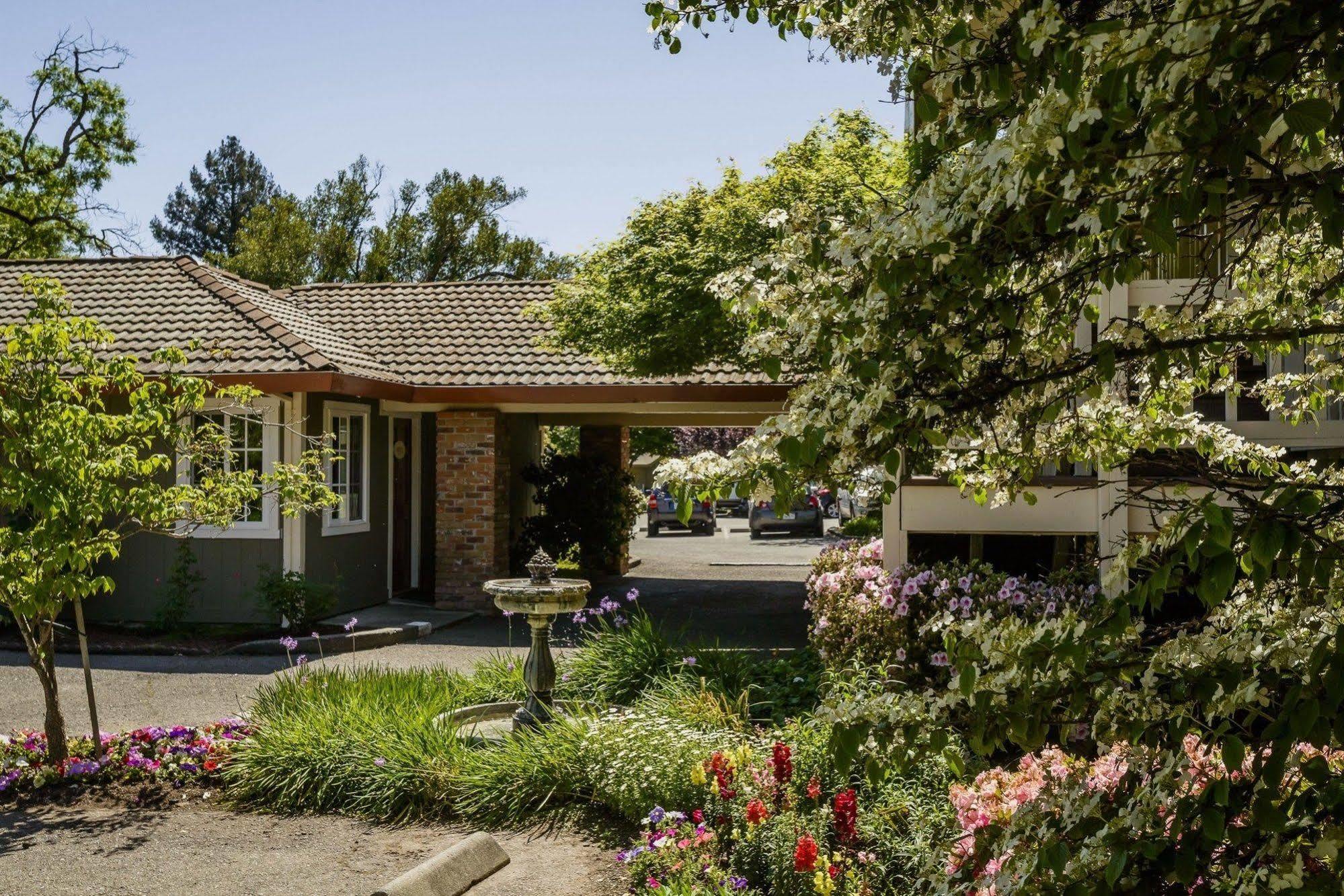 The Jack London Lodge Glen Ellen Exterior photo